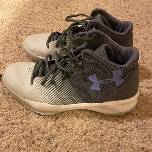 Basketball shoes (youth)